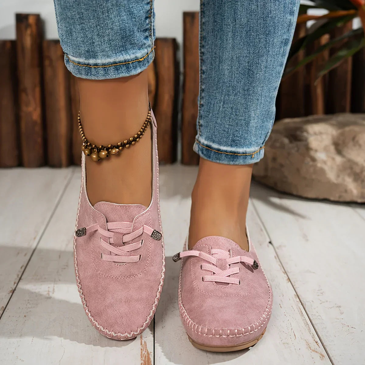 Nextpair | Klassiske damesko med kilehæl og nubuck-look