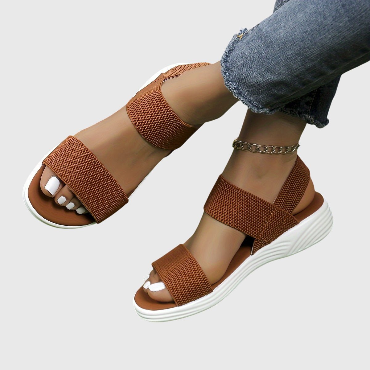 Nextpair | Wanda – Sandaler med dekorativ kæde og metalglans