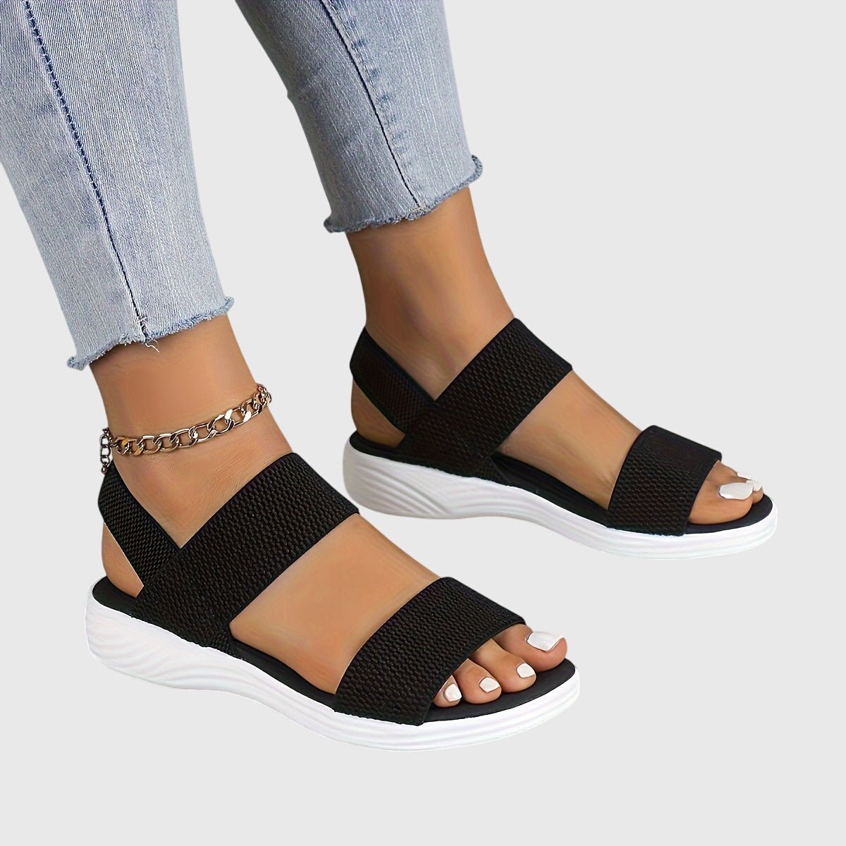 Nextpair | Wanda – Sandaler med dekorativ kæde og metalglans