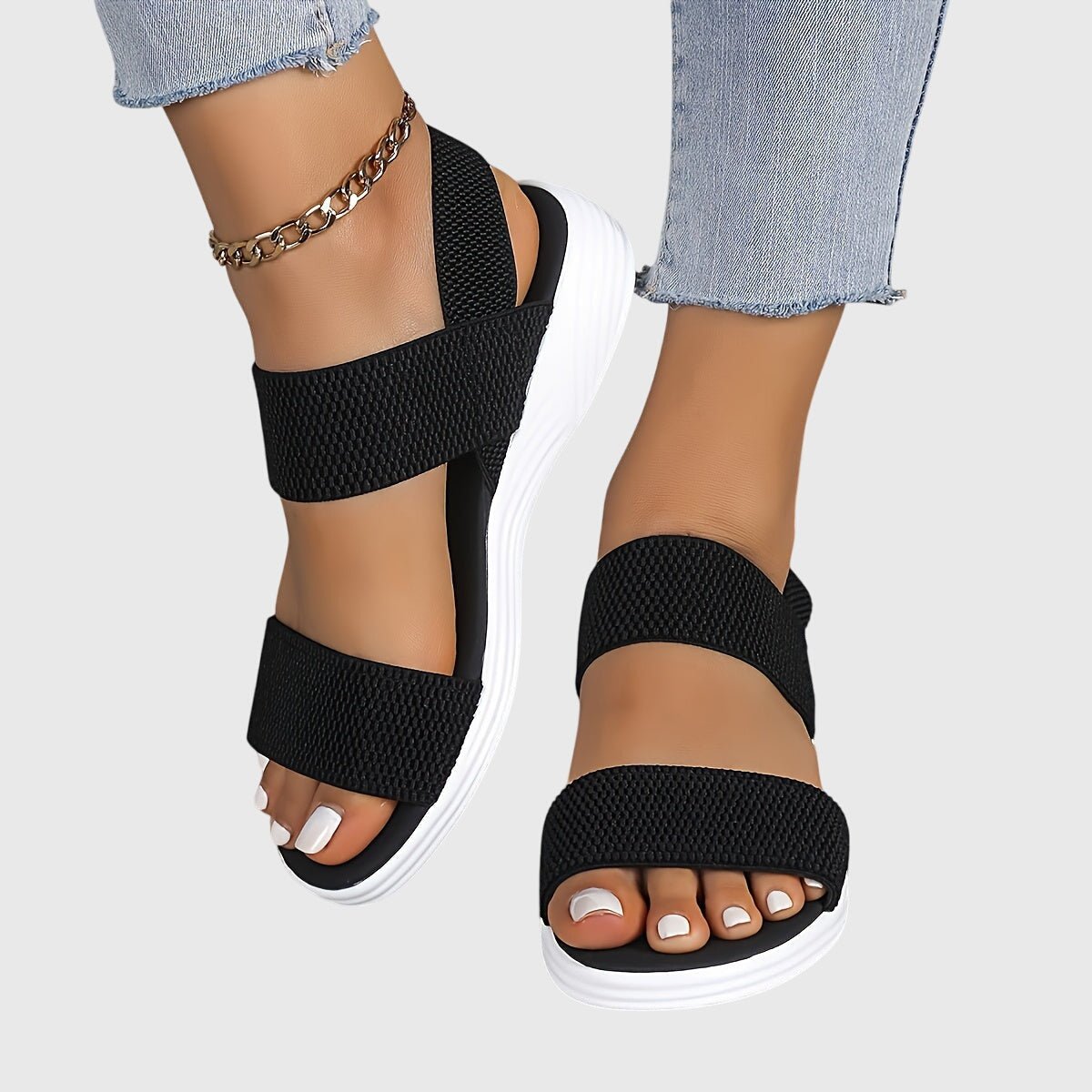 Nextpair | Wanda – Sandaler med dekorativ kæde og metalglans