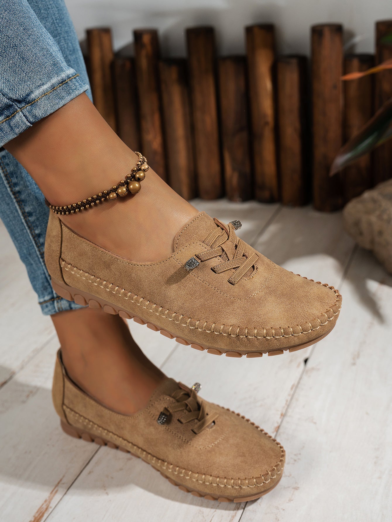 Nextpair | Klassiske damesko med kilehæl og nubuck-look