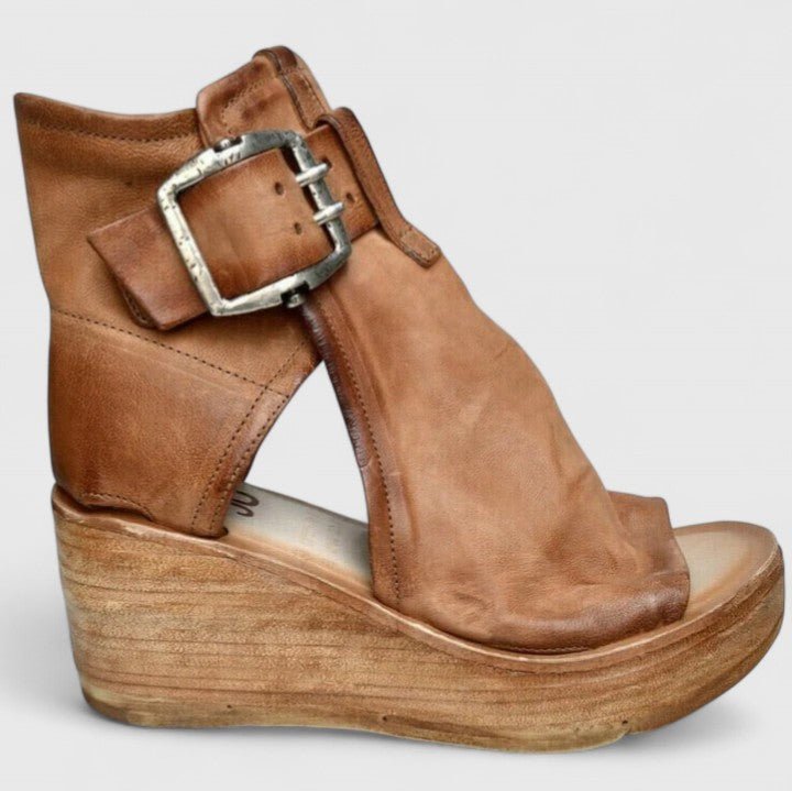 Nextpair | Nadia – Sandaler med trekantet rem og moderne design